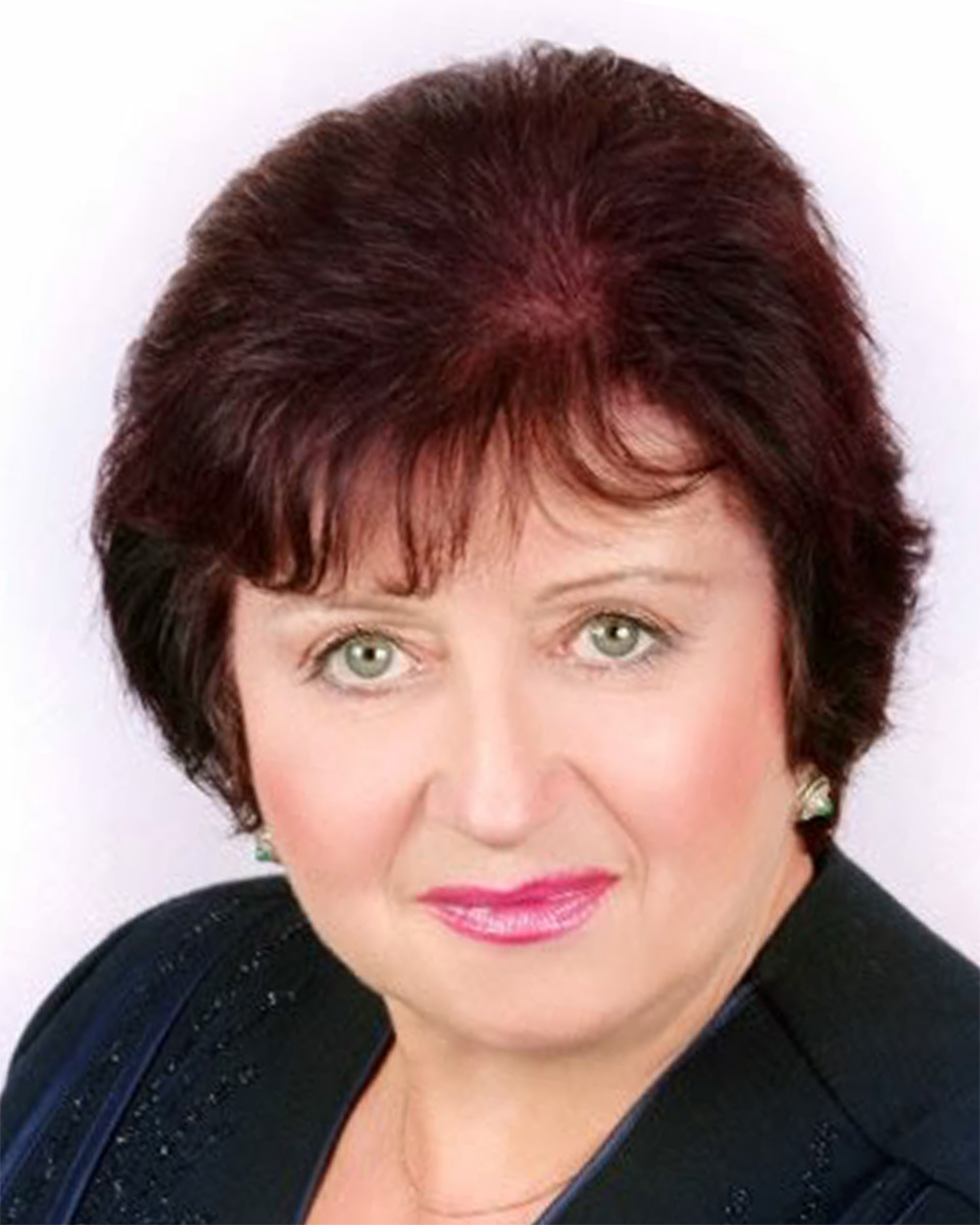 БЄЛОВА Ніна Гнатівна